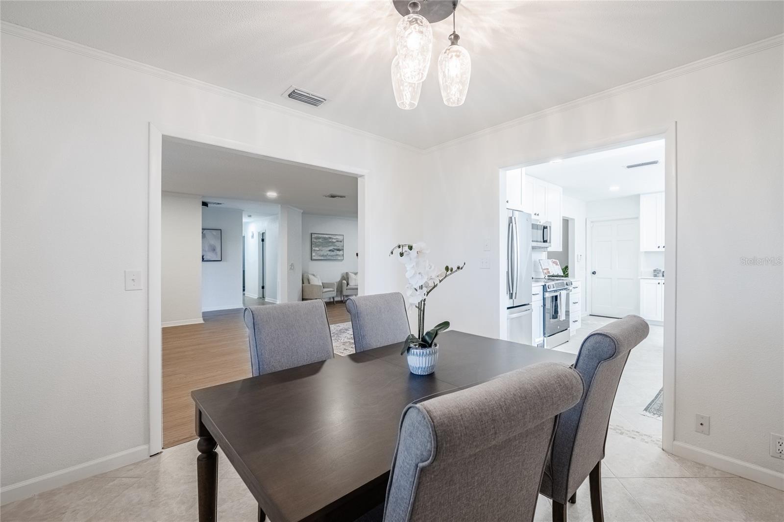 LAKE LINK ESTATES - Residential