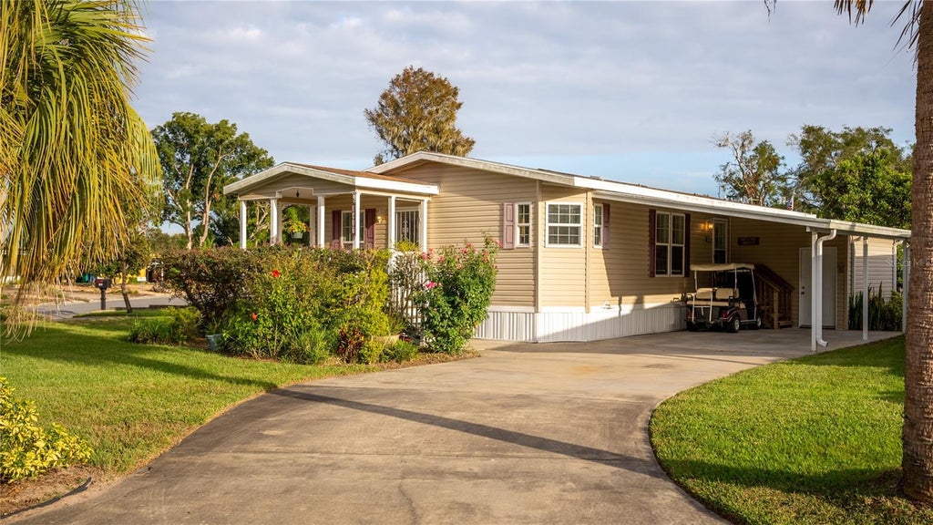 Photo of 2417 Vindale Road, Tavares, FL 32778 (MLS # G5119300)