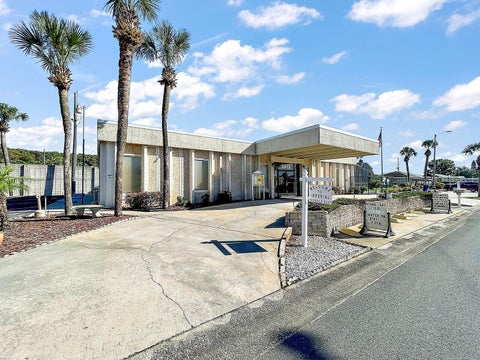 Tiny photo for 2417 Vindale Road, Tavares, FL 32778 (MLS # G5119300)
