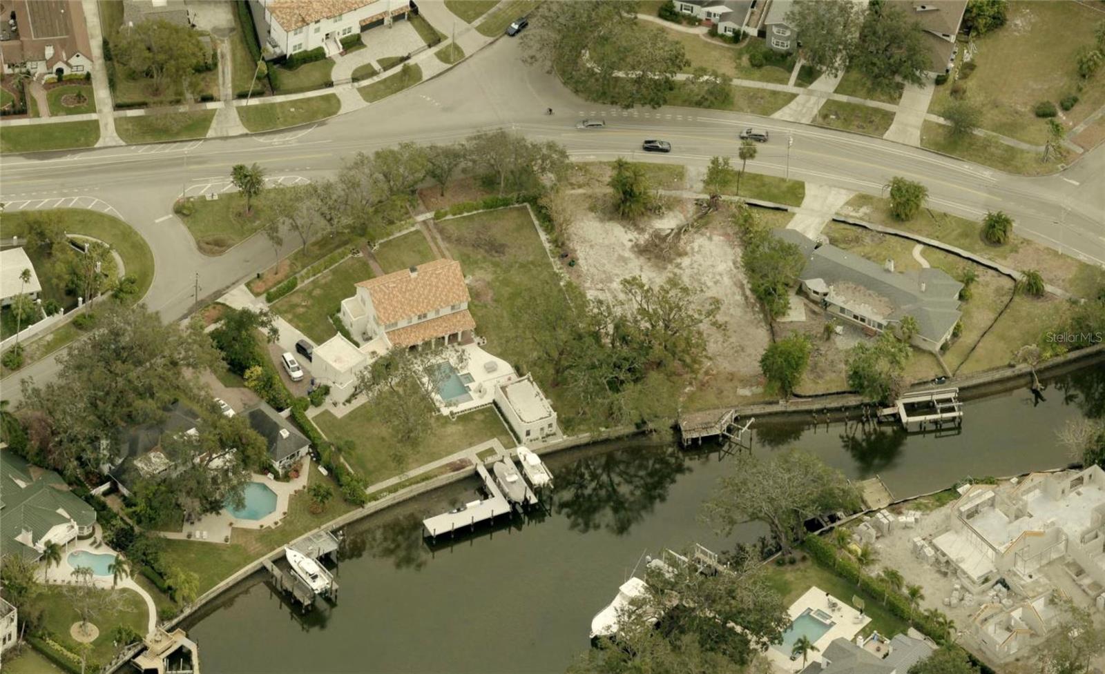 DAVIS ISLANDS PB10 PG52 TO 57 - Land