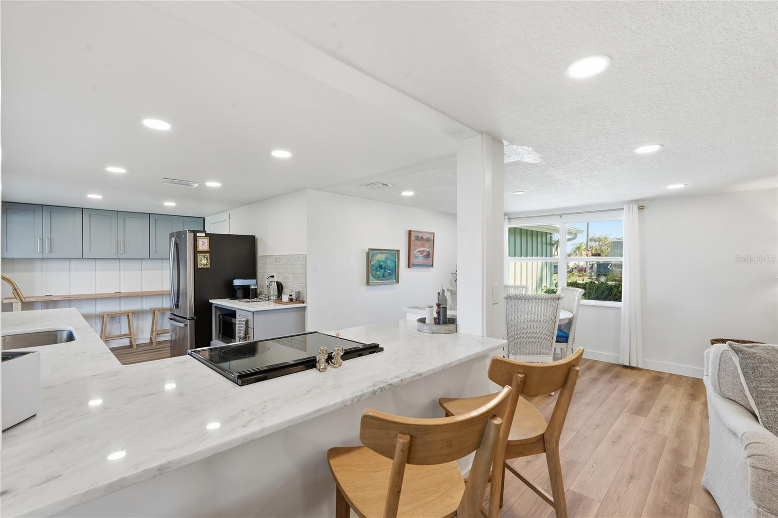 BEACON SQUARE - Residential