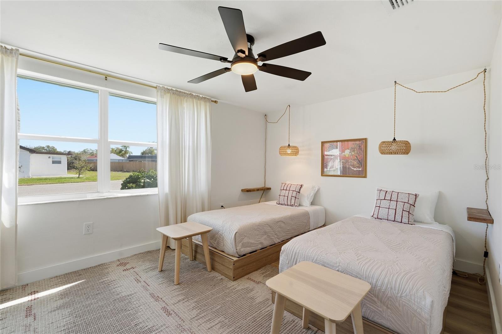 BEACON SQUARE - Residential