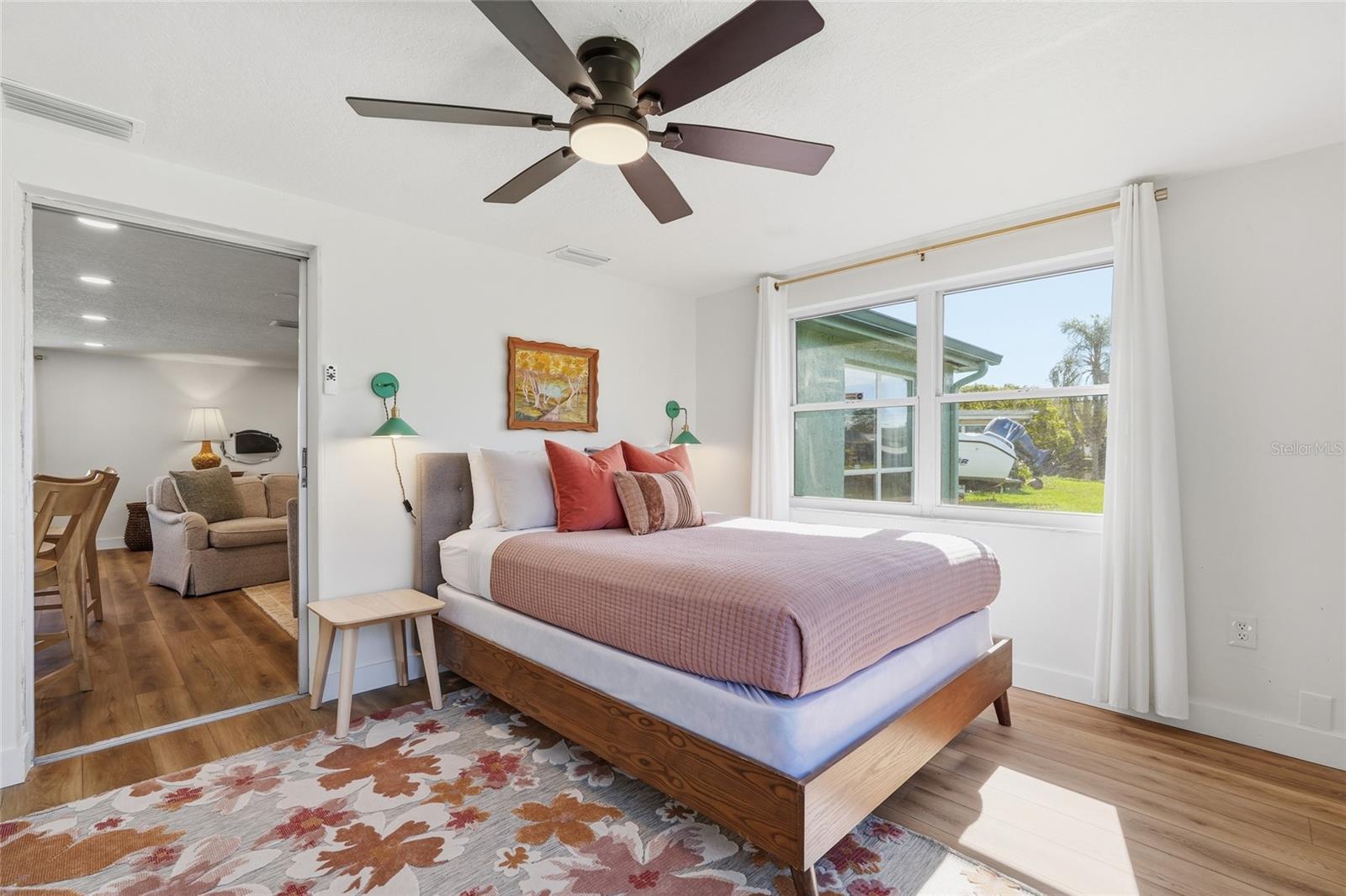 BEACON SQUARE - Residential