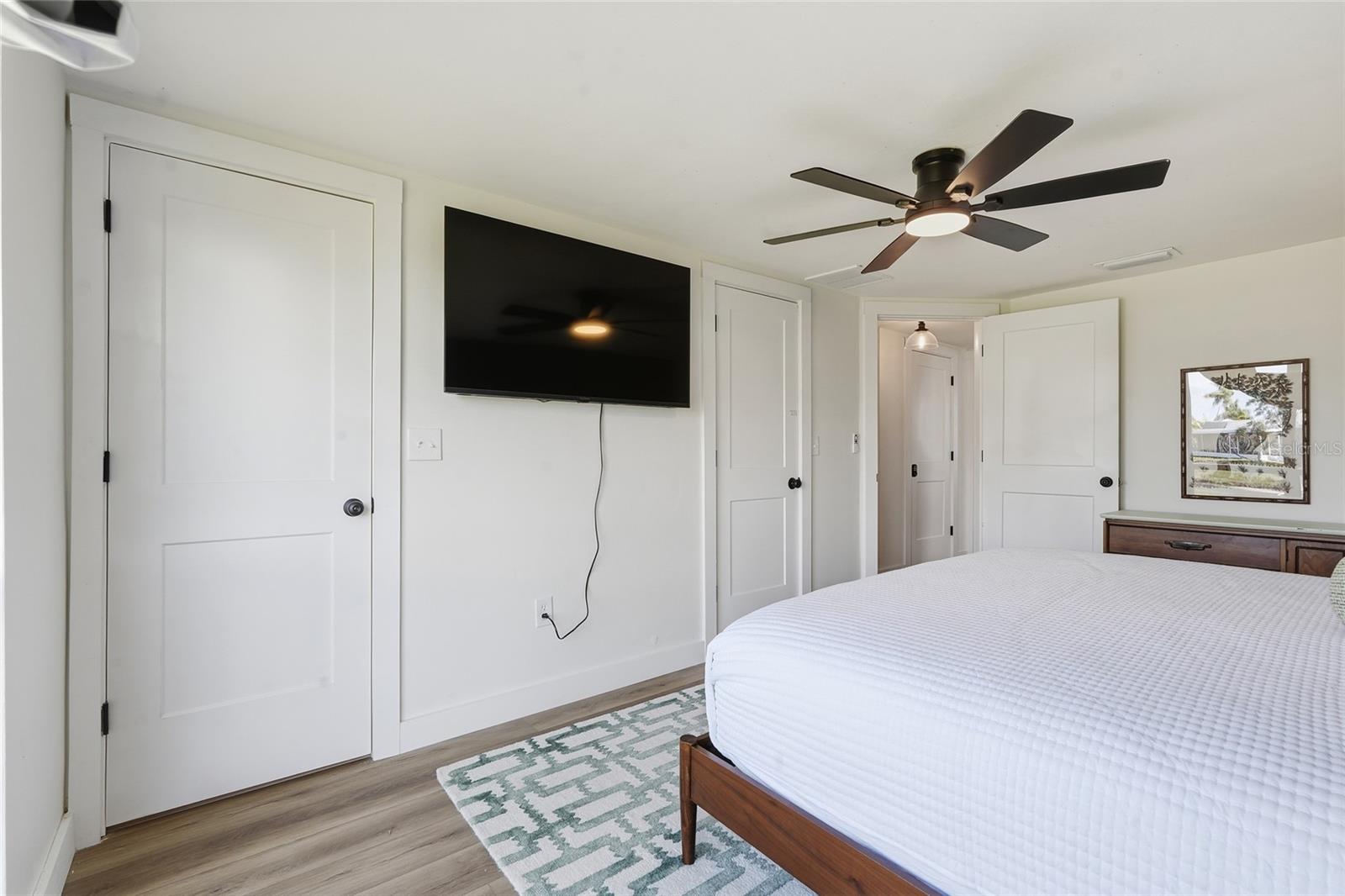 BEACON SQUARE - Residential