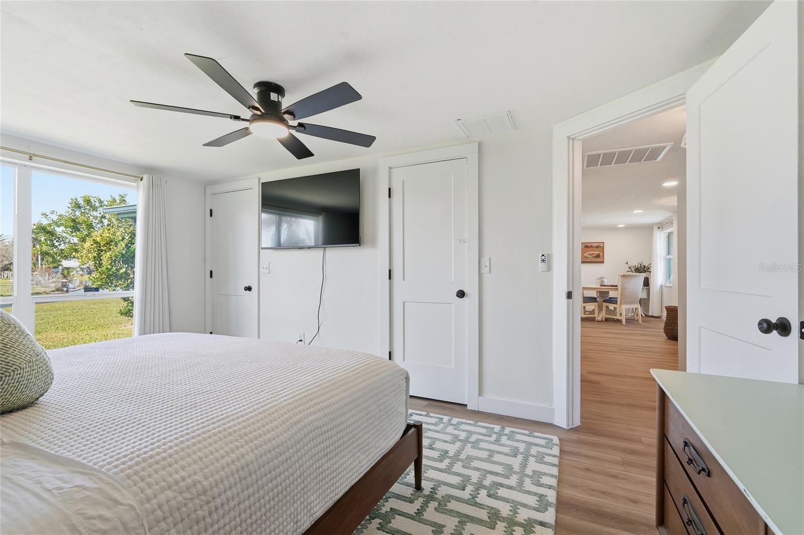 BEACON SQUARE - Residential