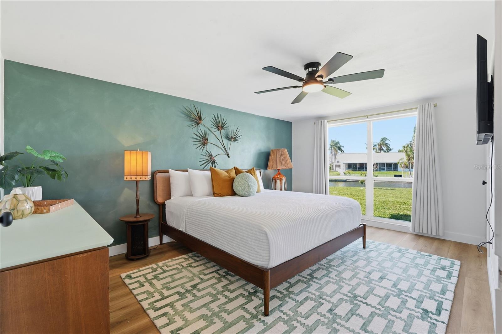 BEACON SQUARE - Residential