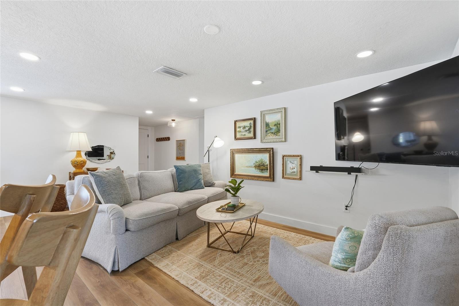 BEACON SQUARE - Residential