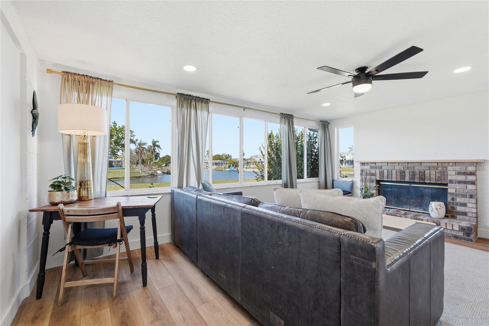 BEACON SQUARE - Residential