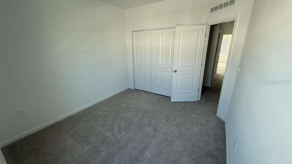 CHATEAU/ASTONIA - Residential Lease