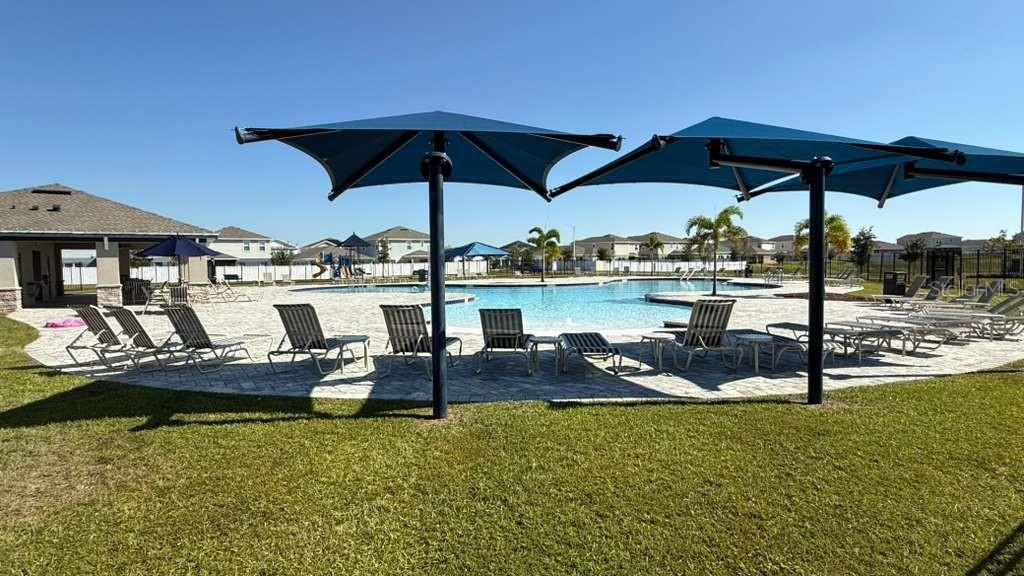 CHATEAU/ASTONIA - Residential Lease