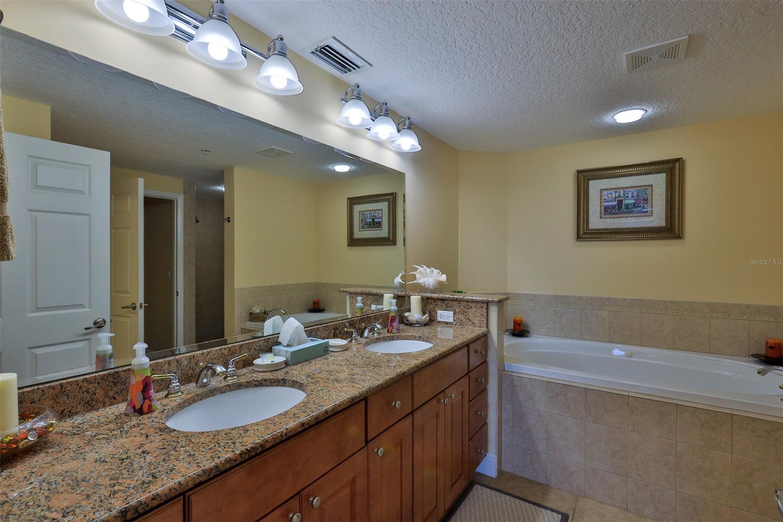 Sanibel Condo - Residential