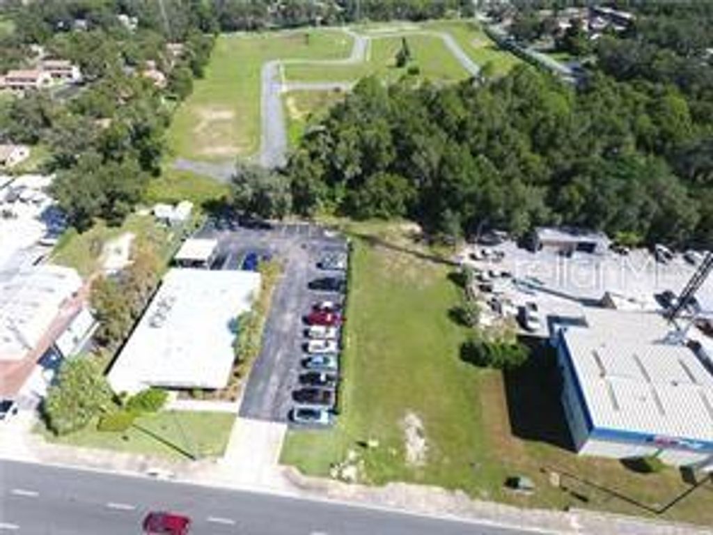 Photo of E. North Blvd (us Hwy 441), Leesburg, FL 34748 (MLS # G5105412)