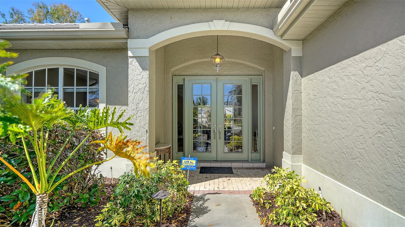 129 WAYFOREST DRIVE