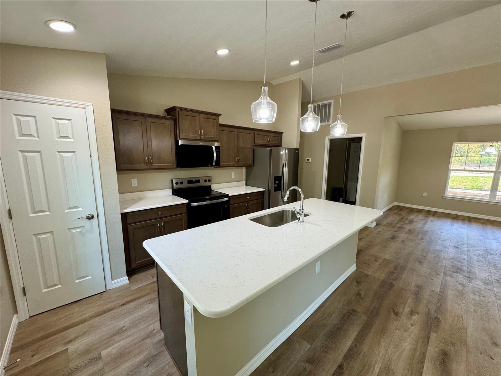 CITRUS SPGS UNIT 17 - Residential