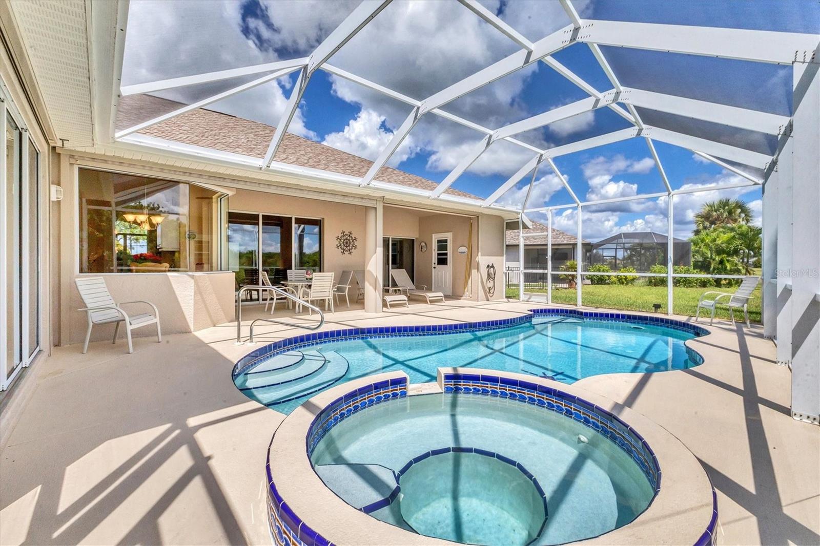 ROTONDA WHITE MARSH - Residential