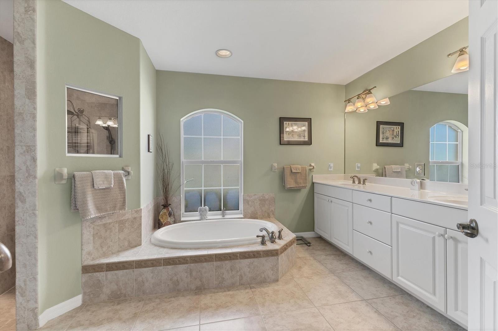 ROTONDA WHITE MARSH - Residential