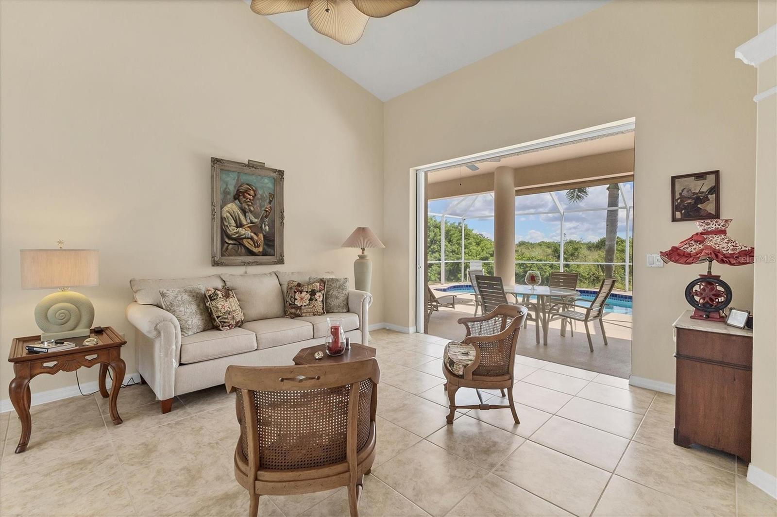 ROTONDA WHITE MARSH - Residential