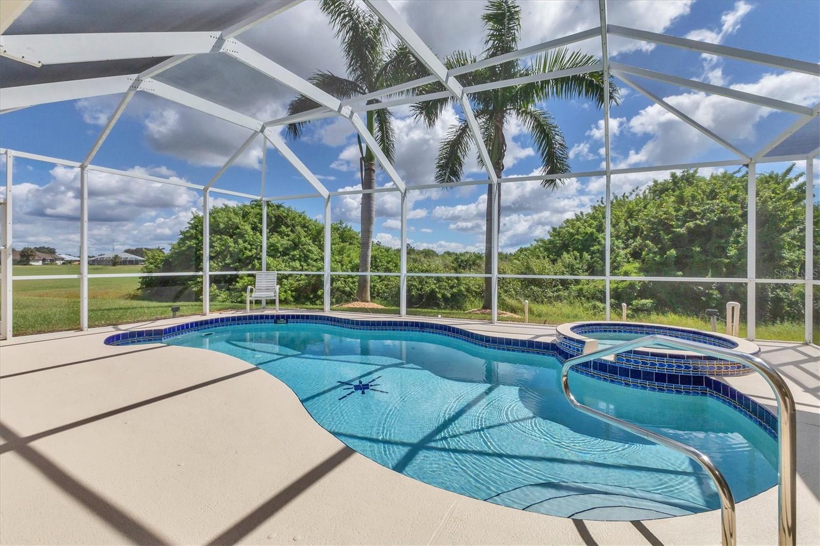 ROTONDA WHITE MARSH - Residential