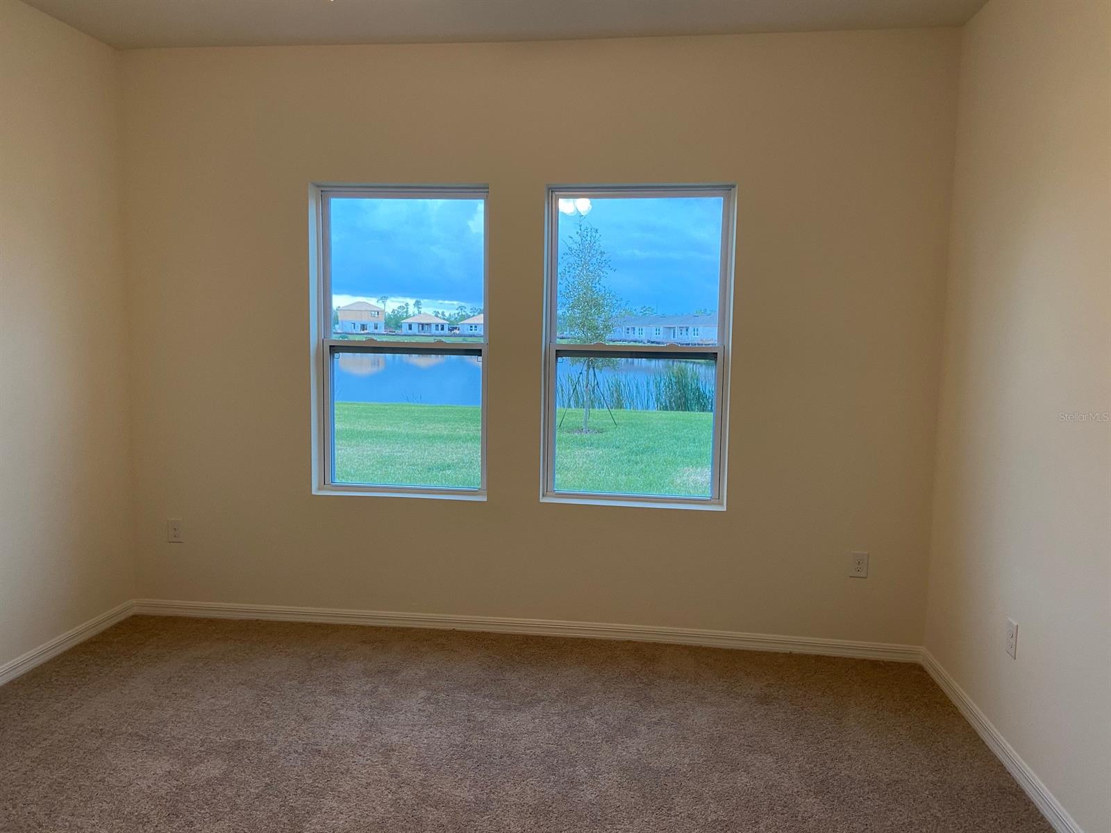 Coastal Woods Un B1 - Residential Lease