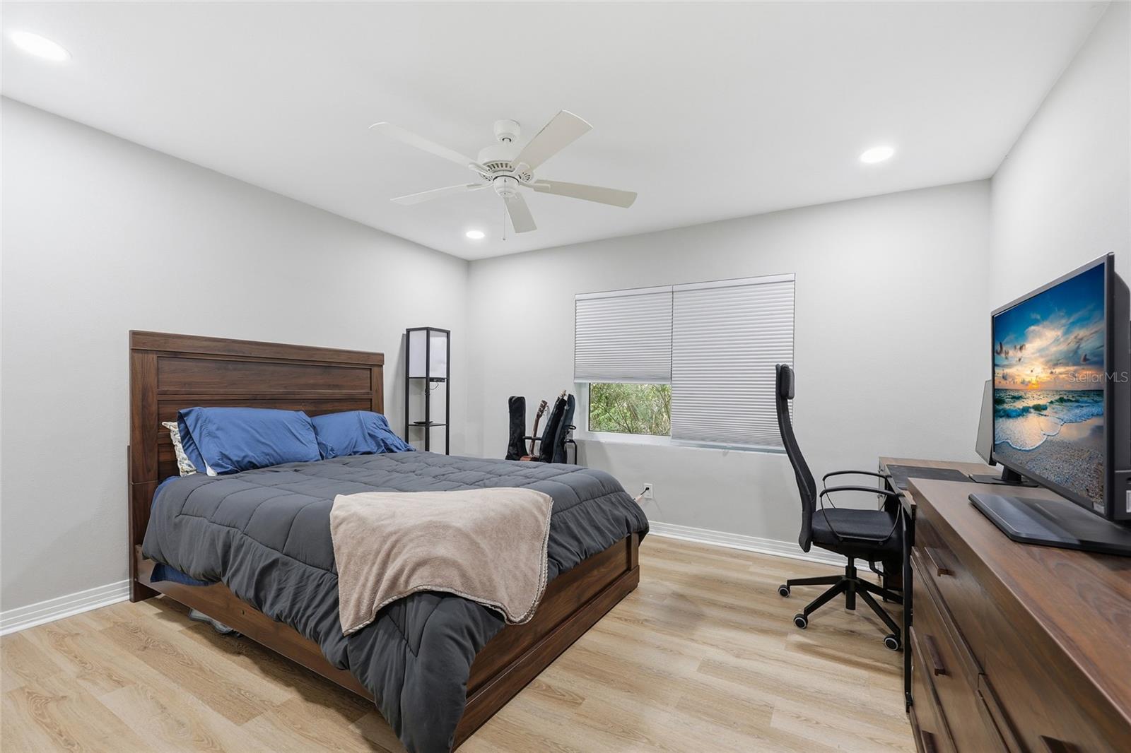 HILLSIDE REP - Residential