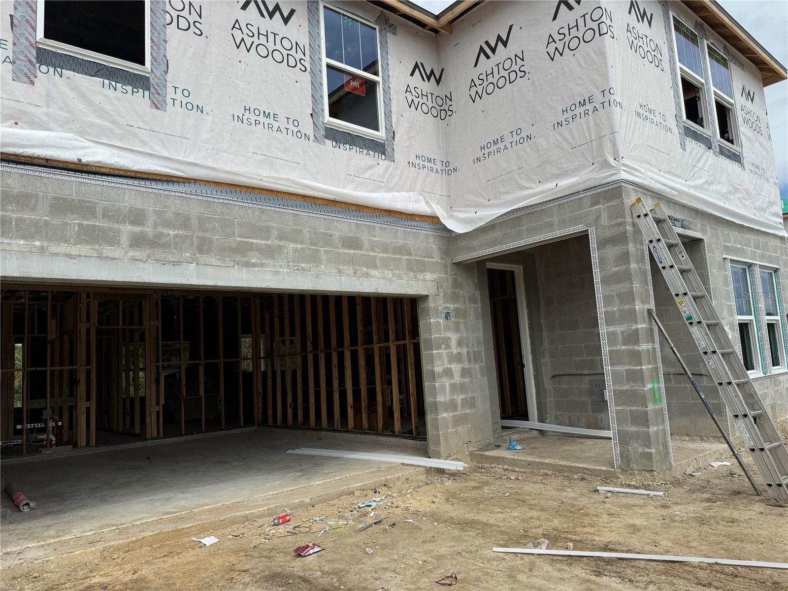 OAKFIELD TRAILS WEST - Residential