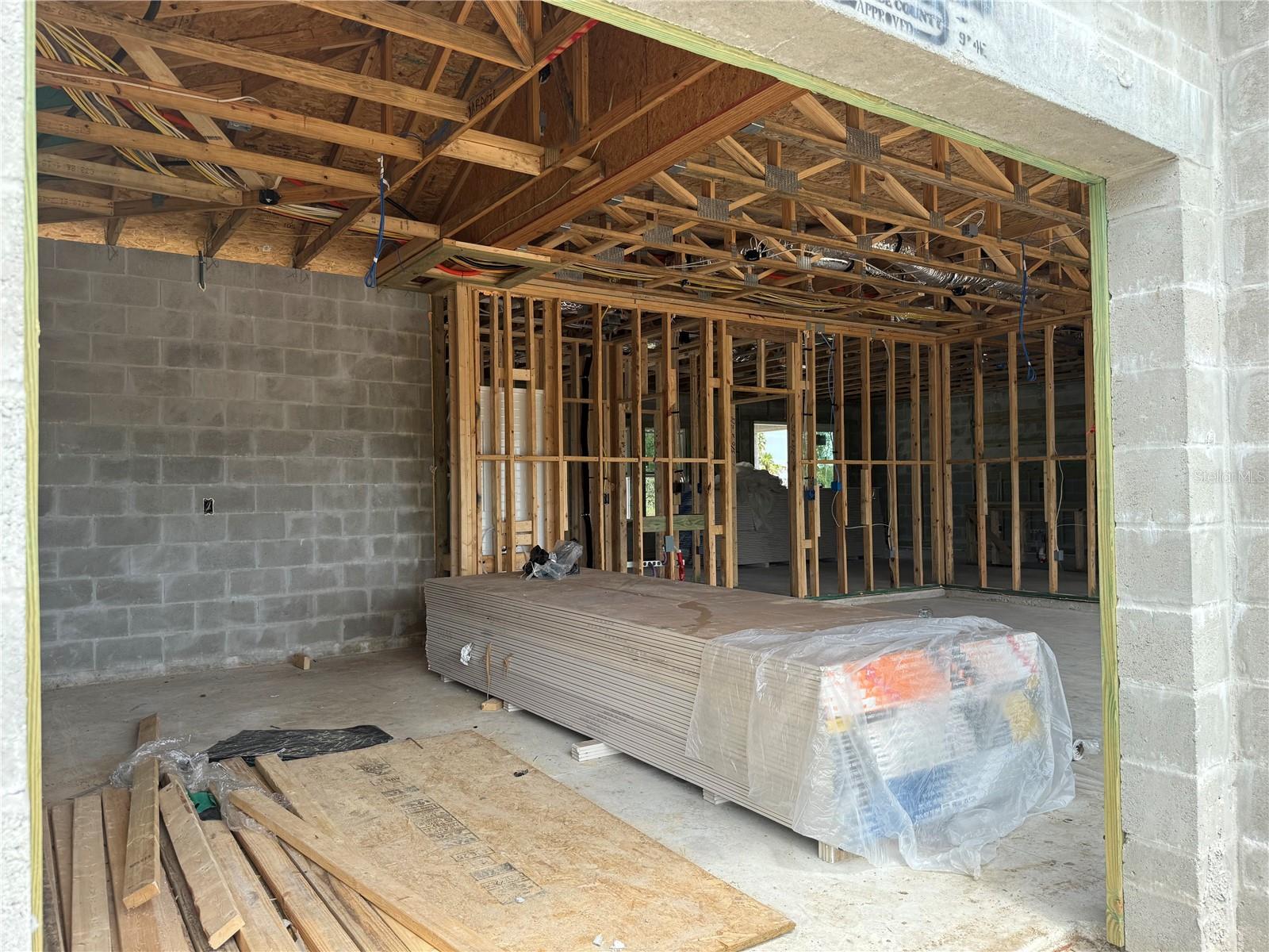 OAKFIELD TRAILS WEST - Residential