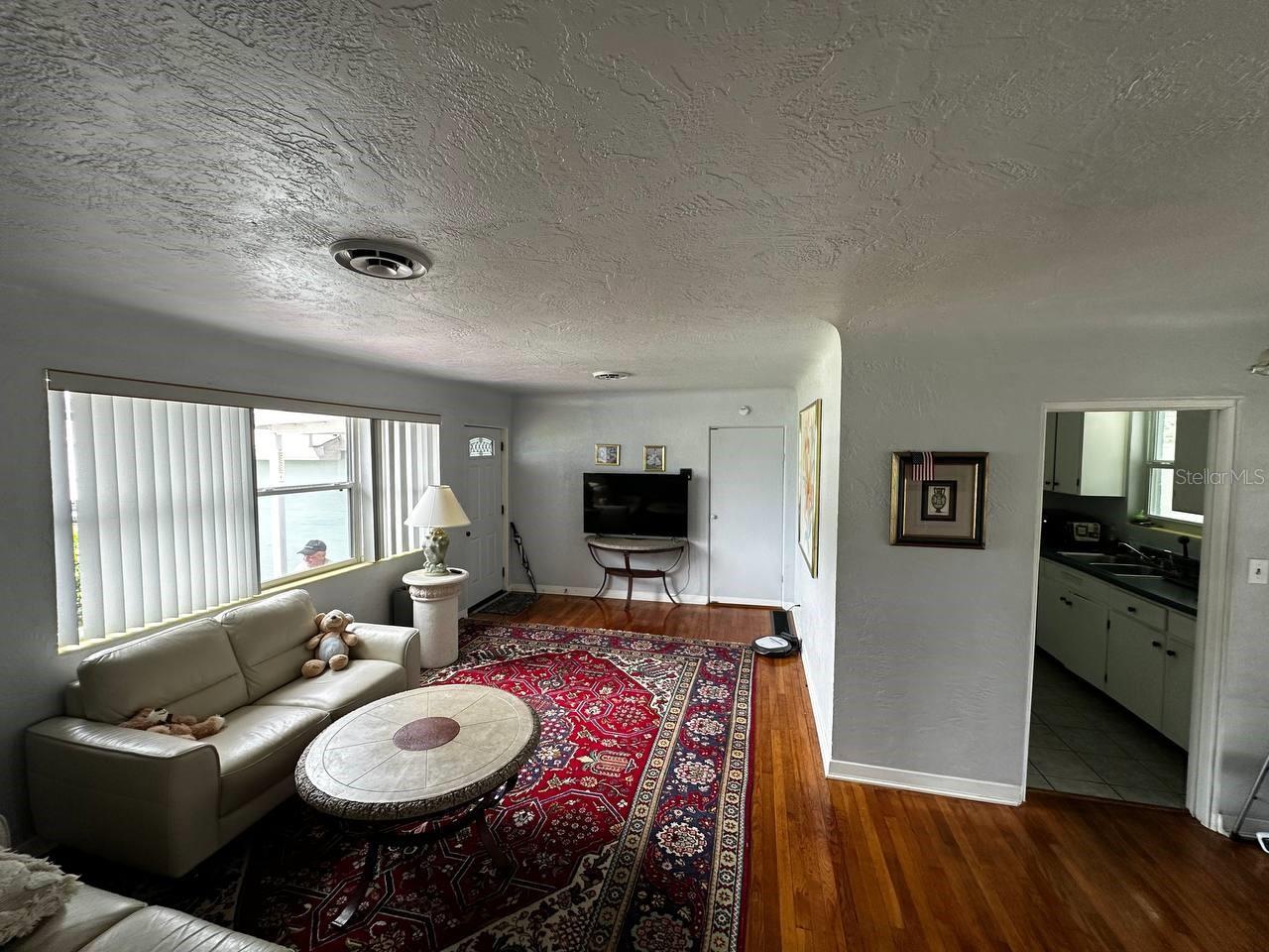 Photo 3 of 14 of 210 BONNER AVENUE house