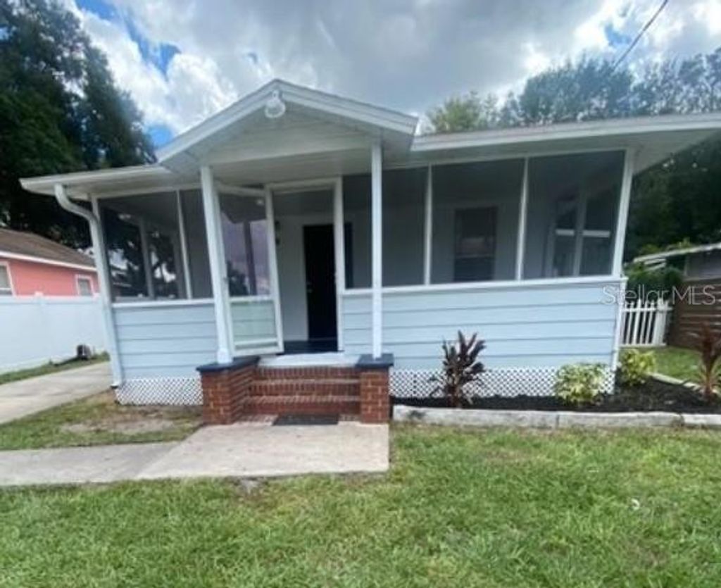 Photo of 6917 N Lynn Avenue, Tampa, FL 33604 (MLS # TB8431156)