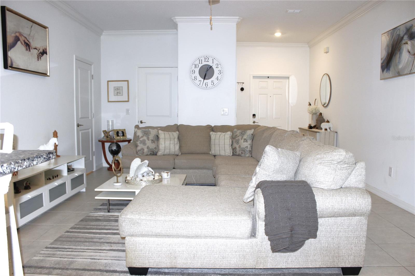 TOWNES/VERIDIAN - Residential Lease