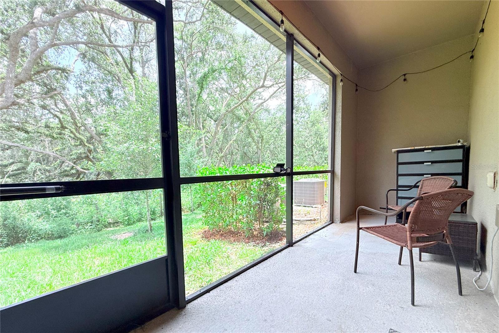 TOWNES/VERIDIAN - Residential Lease