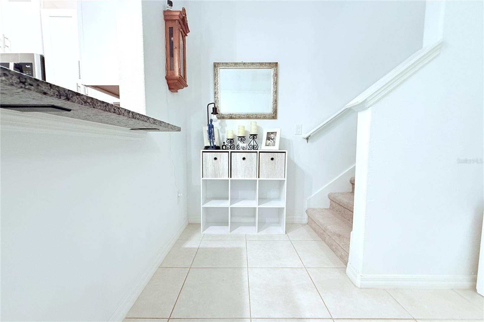 TOWNES/VERIDIAN - Residential Lease