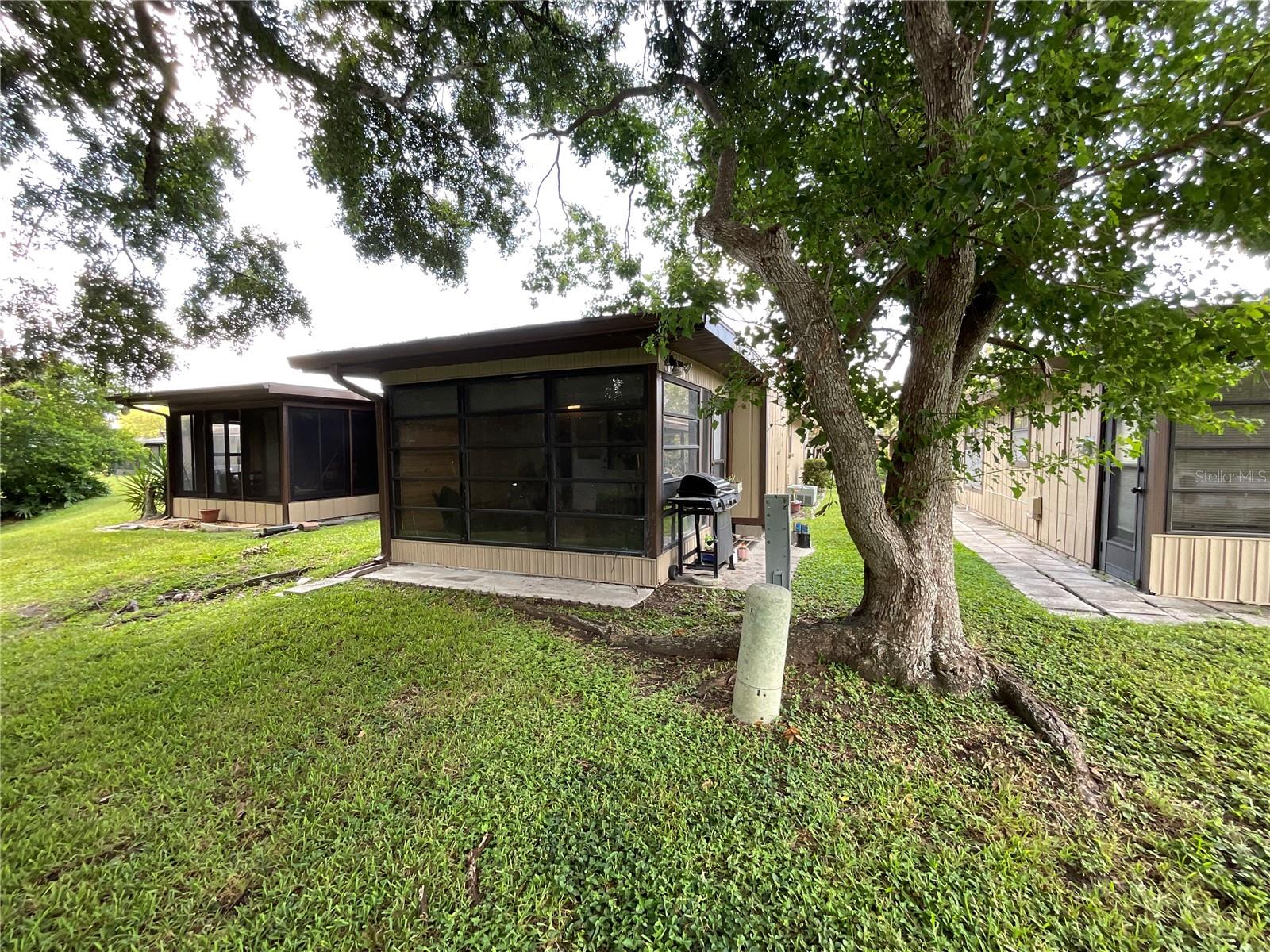 TAHITIAN PLACE - Residential Lease