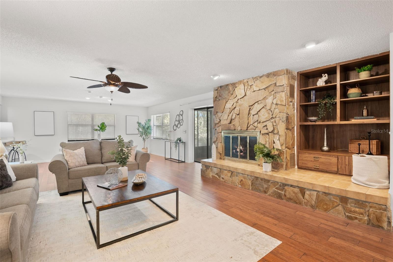 SPRING LAKE - Residential