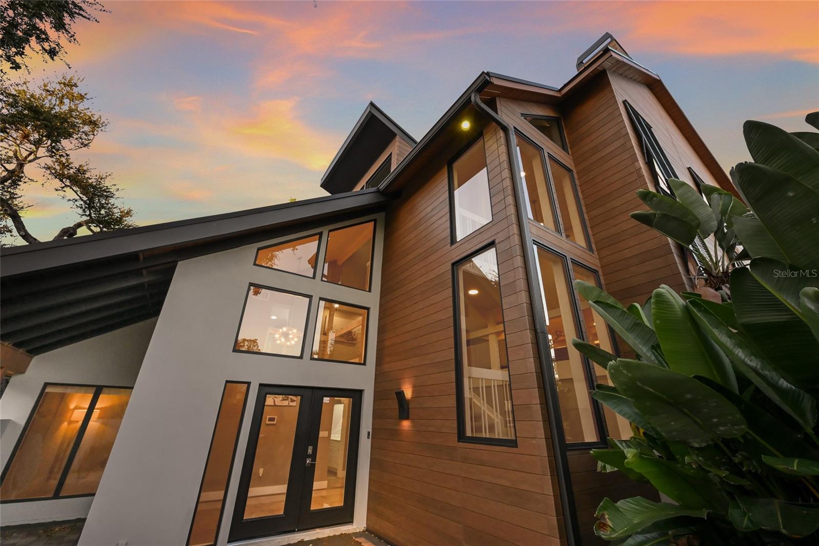 5236 SIESTA COVE DRIVE