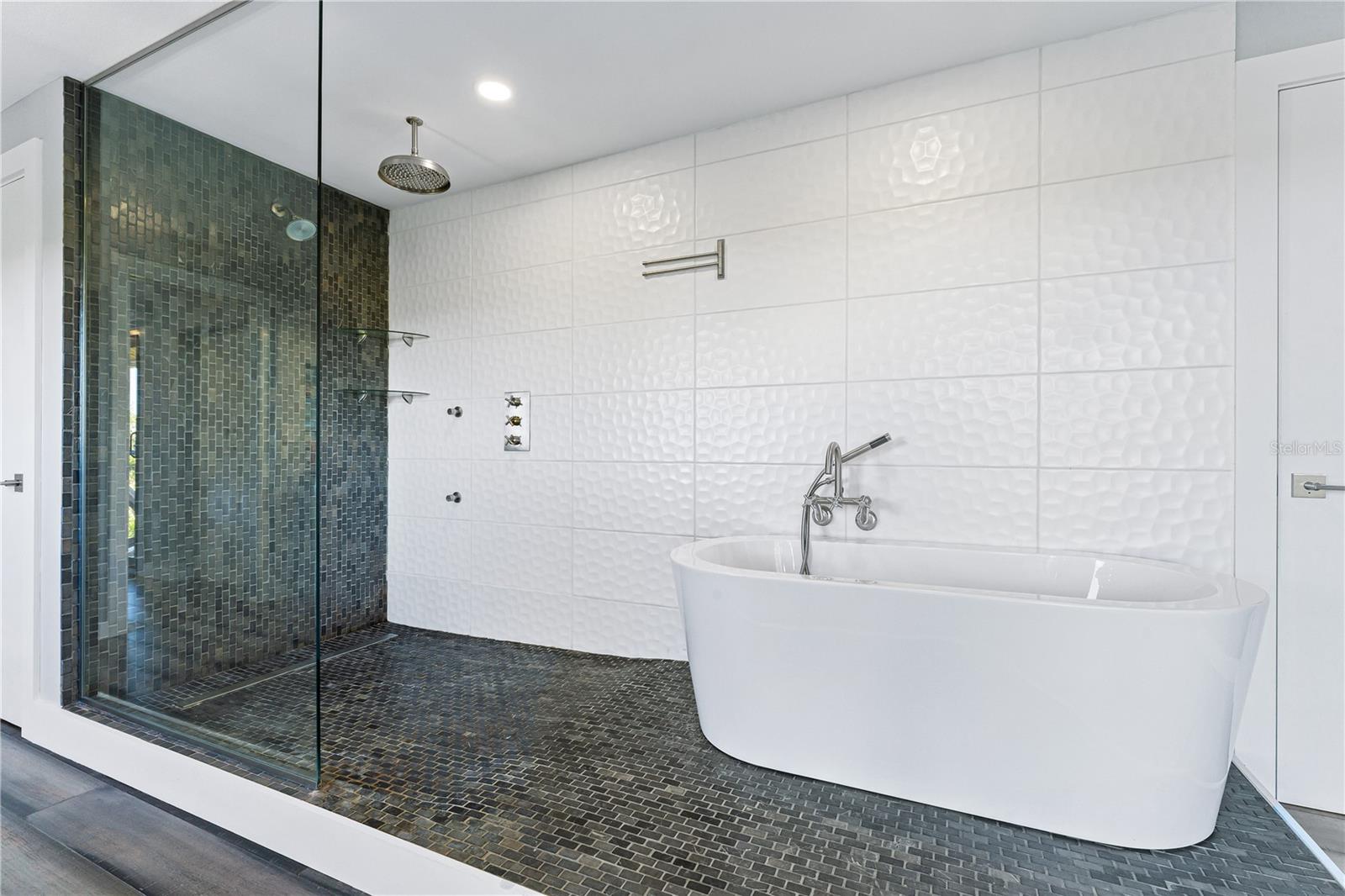 SIESTA COVE SUB - Residential