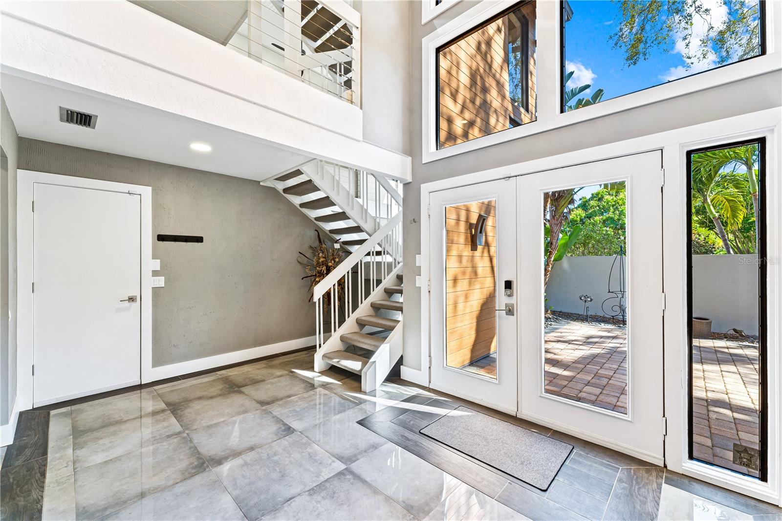 5236 SIESTA COVE DRIVE