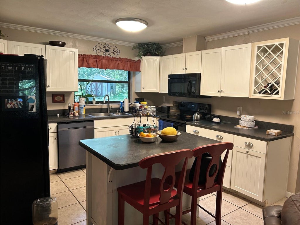 Photo of 6005 Doc Thompson Road, Plant City, FL 33565 (MLS # TB8521235)