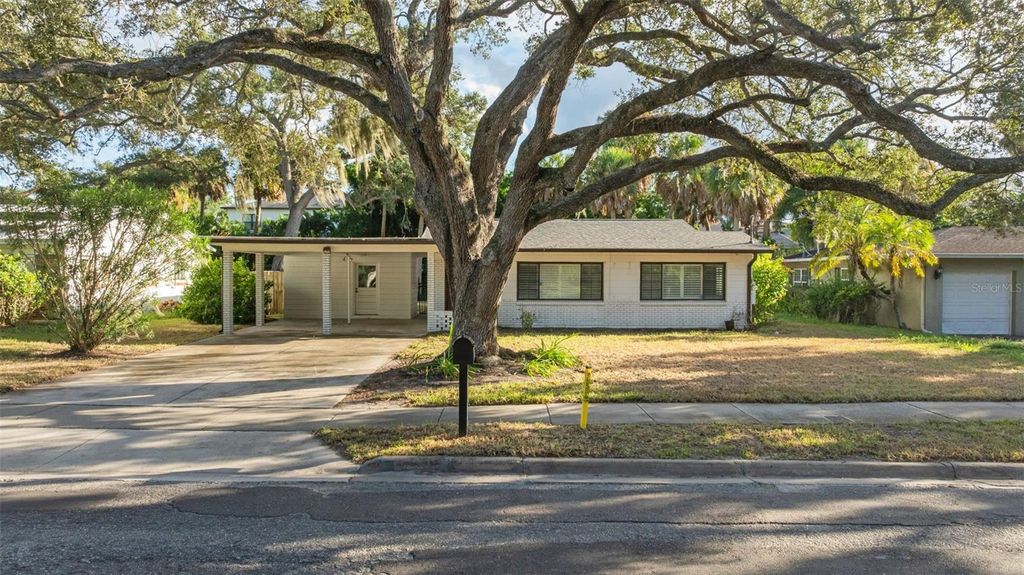 Photo of 4810 W San Jose Street, Tampa, FL 33629 (MLS # TB8436485)