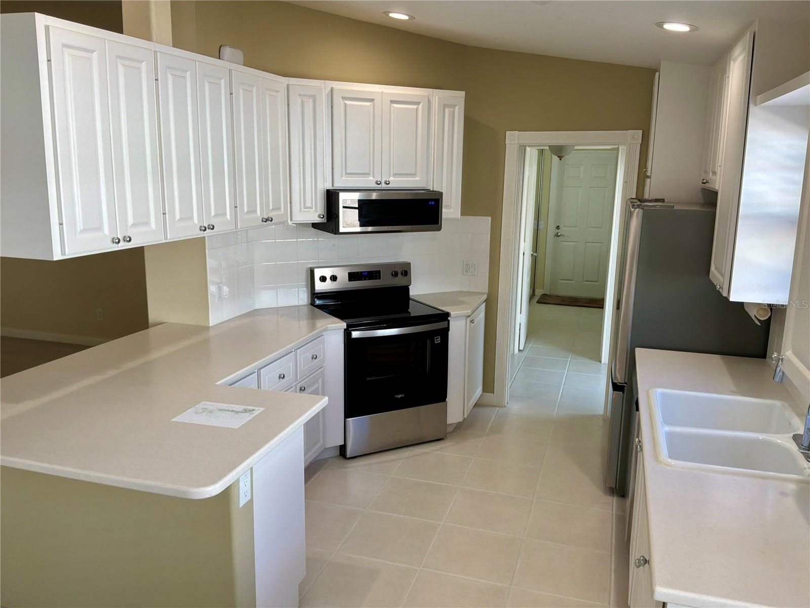 VILLAGEWALK - Residential Lease