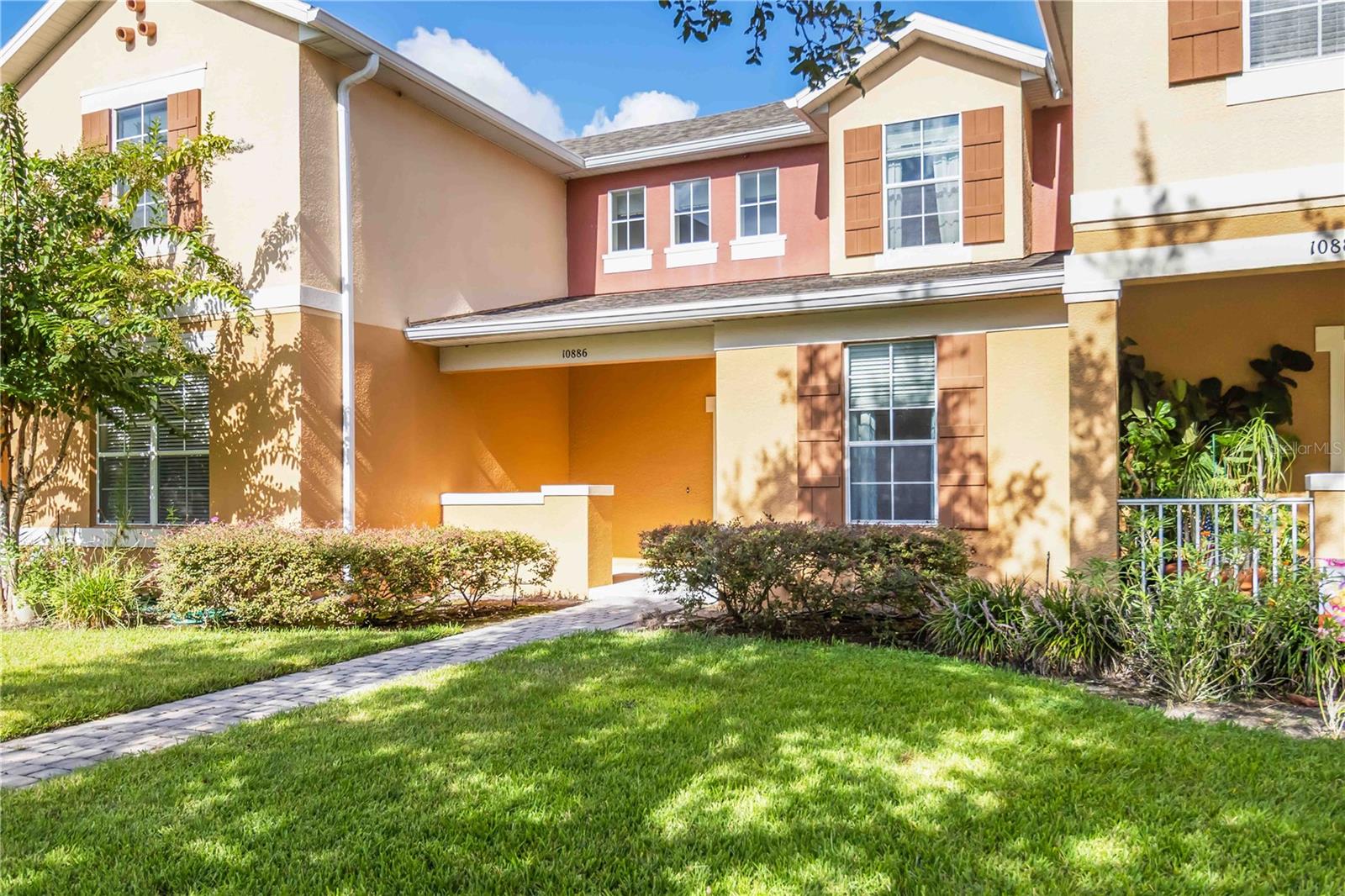10886 SAVANNAH LANDING CIRCLE