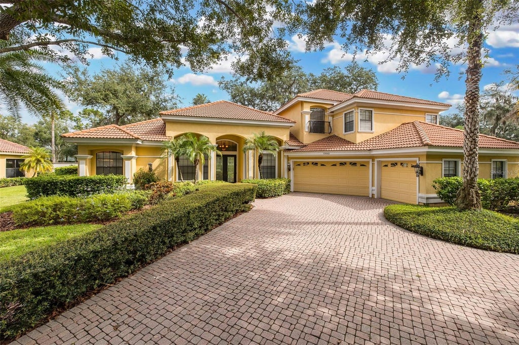 Photo of 10640 Pontofino Circle, Trinity, FL 34655 (MLS # W7890084)