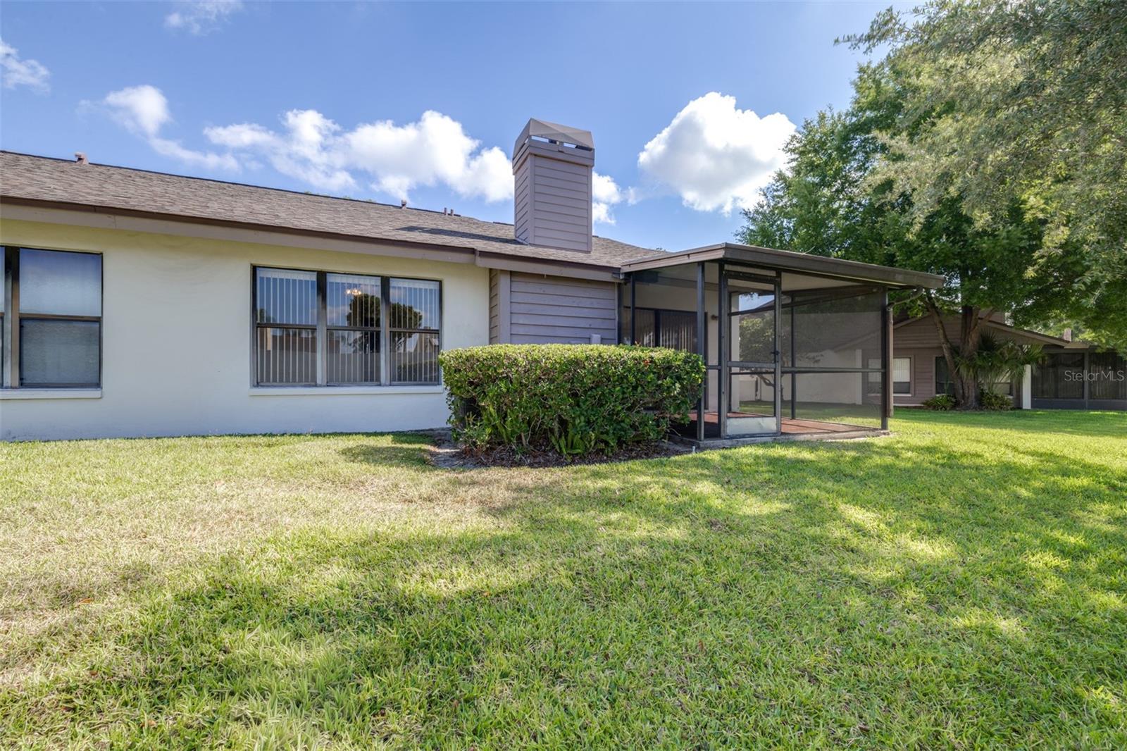 OAK PARK TWNHMS - Residential