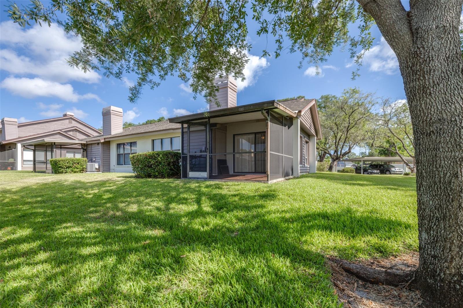 OAK PARK TWNHMS - Residential