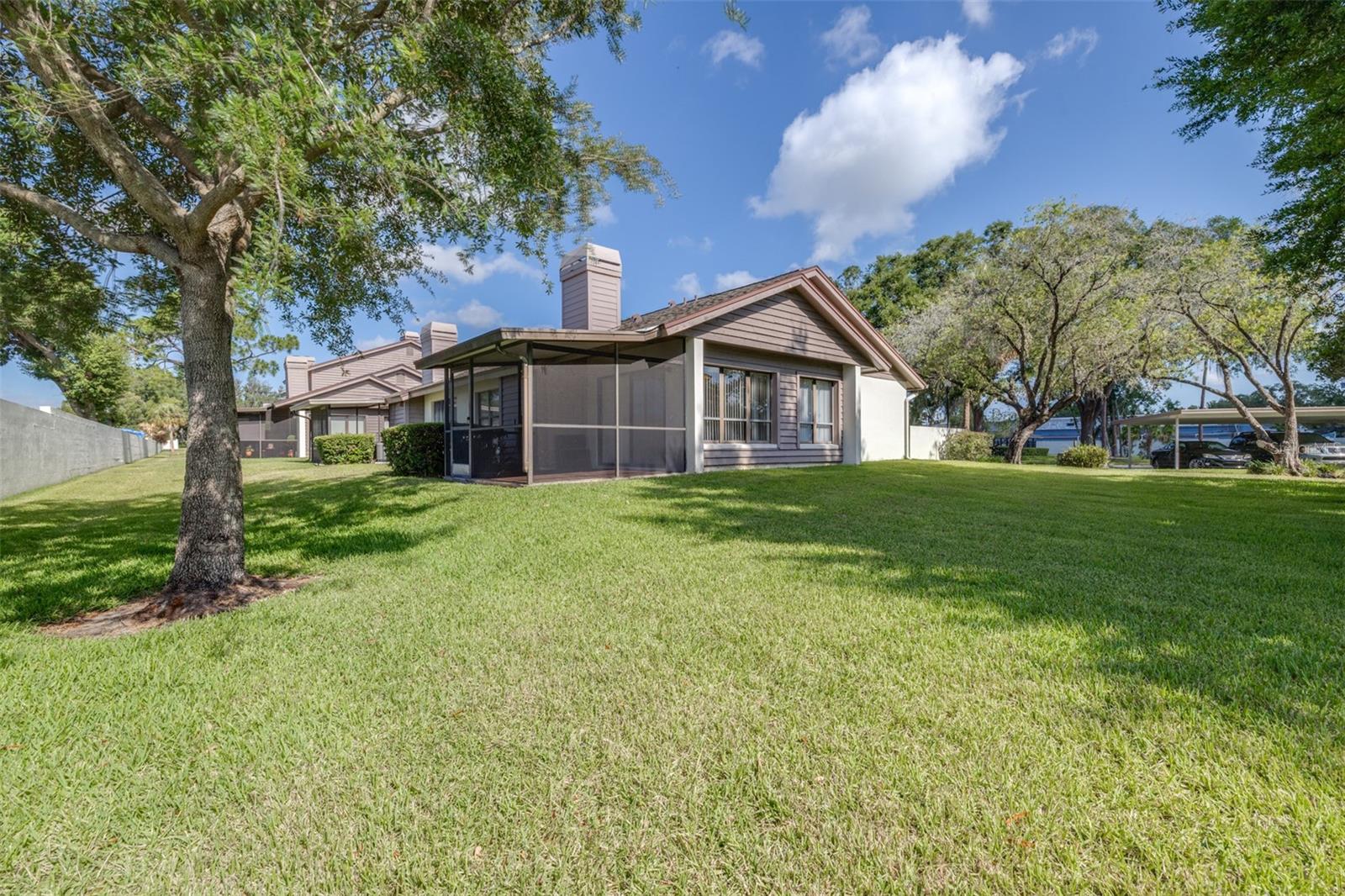 OAK PARK TWNHMS - Residential