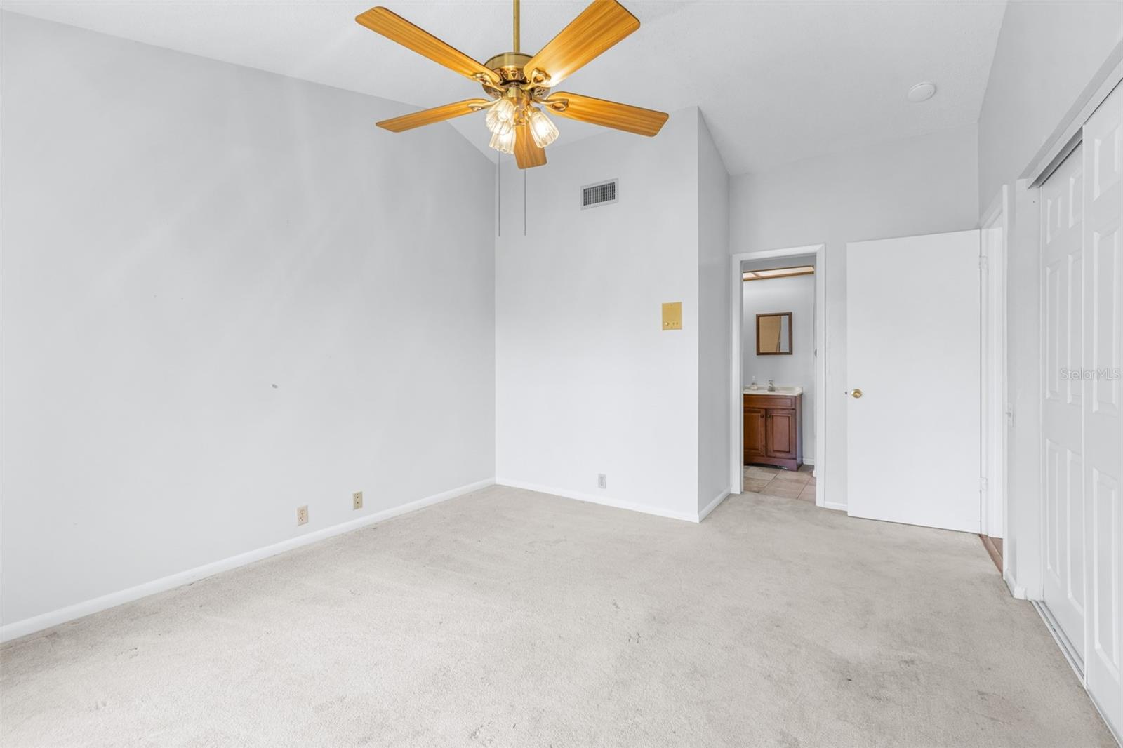 OAK PARK TWNHMS - Residential