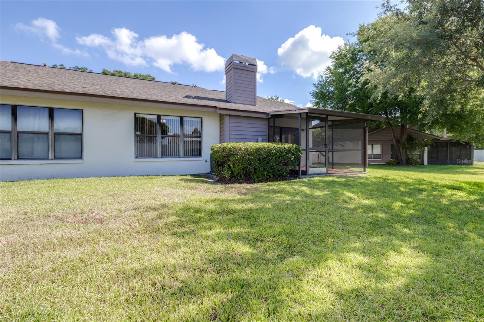 OAK PARK TWNHMS - Residential