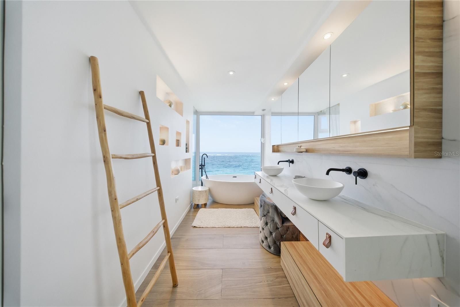 CERVANTES 1 - Residential