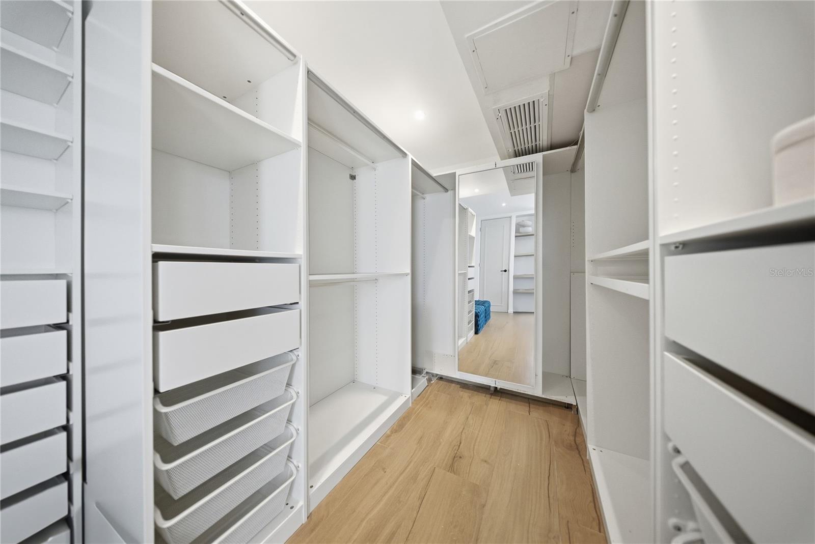 CERVANTES 1 - Residential