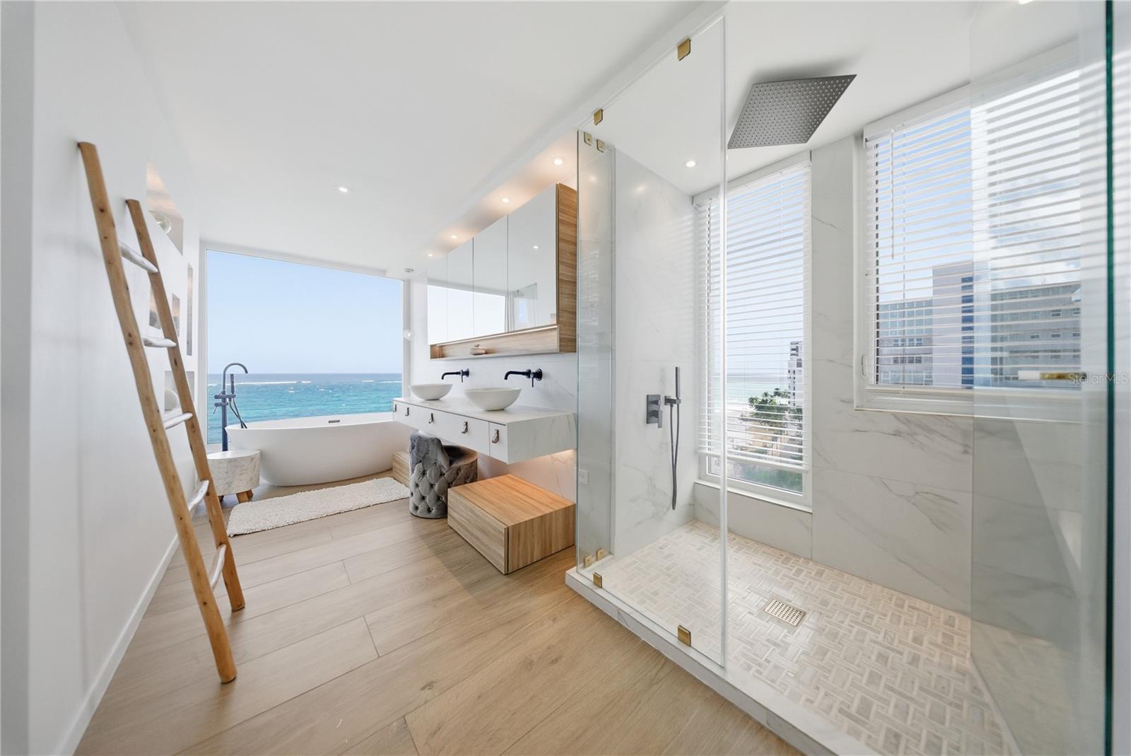 CERVANTES 1 - Residential