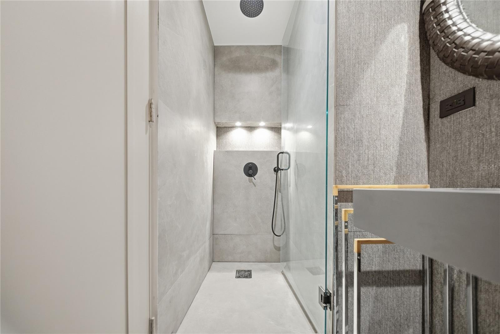 CERVANTES 1 - Residential